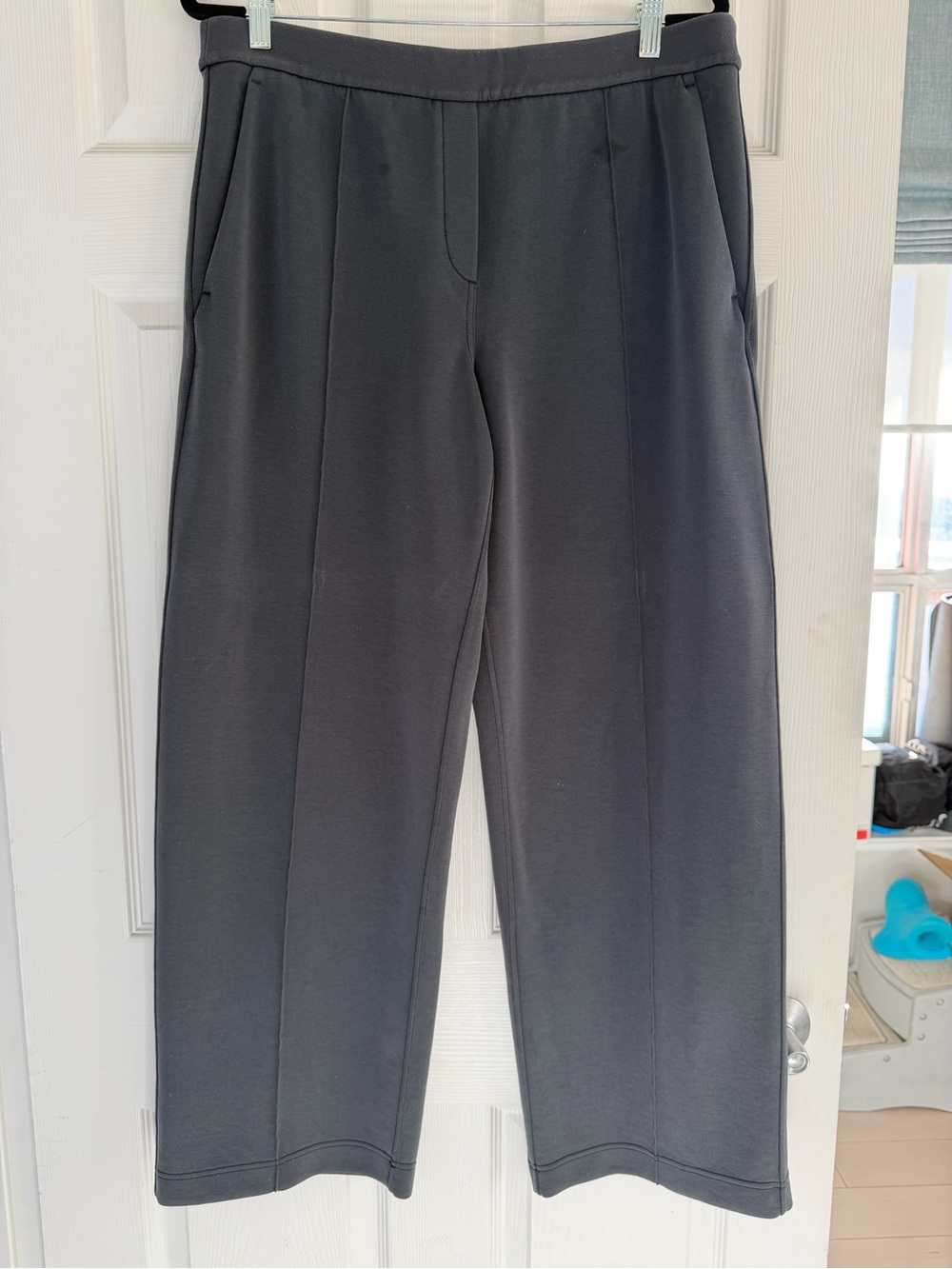 Lululemon Pintuck Mid Ride pants - Picture 2 of 4